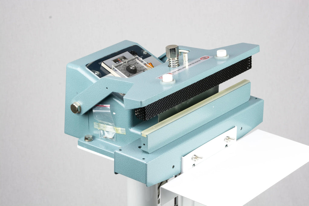 AIE-602CS 24-inch upper jaw constant heat foot sealer heated upper jaw, close-up