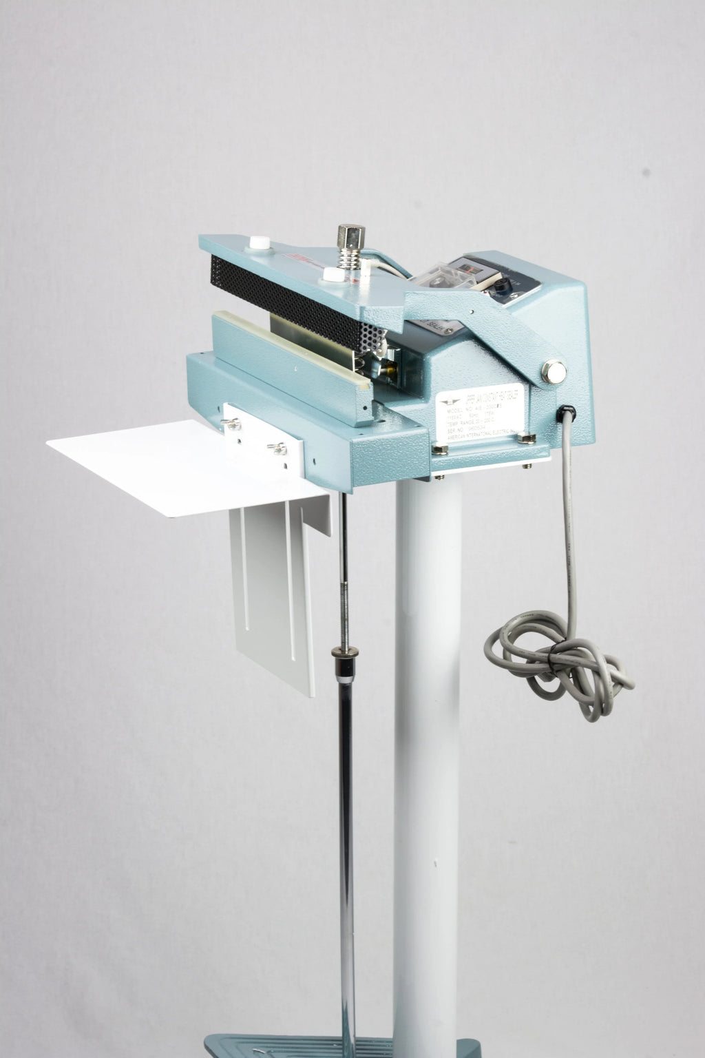 AIE-602CS 24-inch upper jaw constant heat foot sealer, side view
