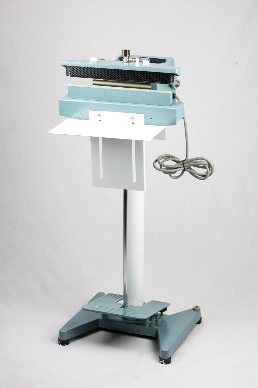 AIE-602CS 24-inch upper jaw constant heat foot sealer, front view