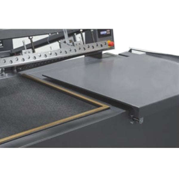 Maripak LMC-P 14065P long sealing bar and sealing table, close-up
